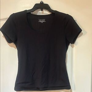 Tahari Women's Elegant Black Short Sleeve Tee